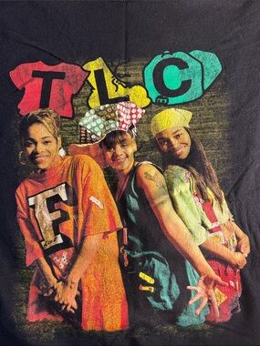 TLC Graphic Kids T-Shirt in Black with Colorful Print 18 1/2 pit to pit vintag M
